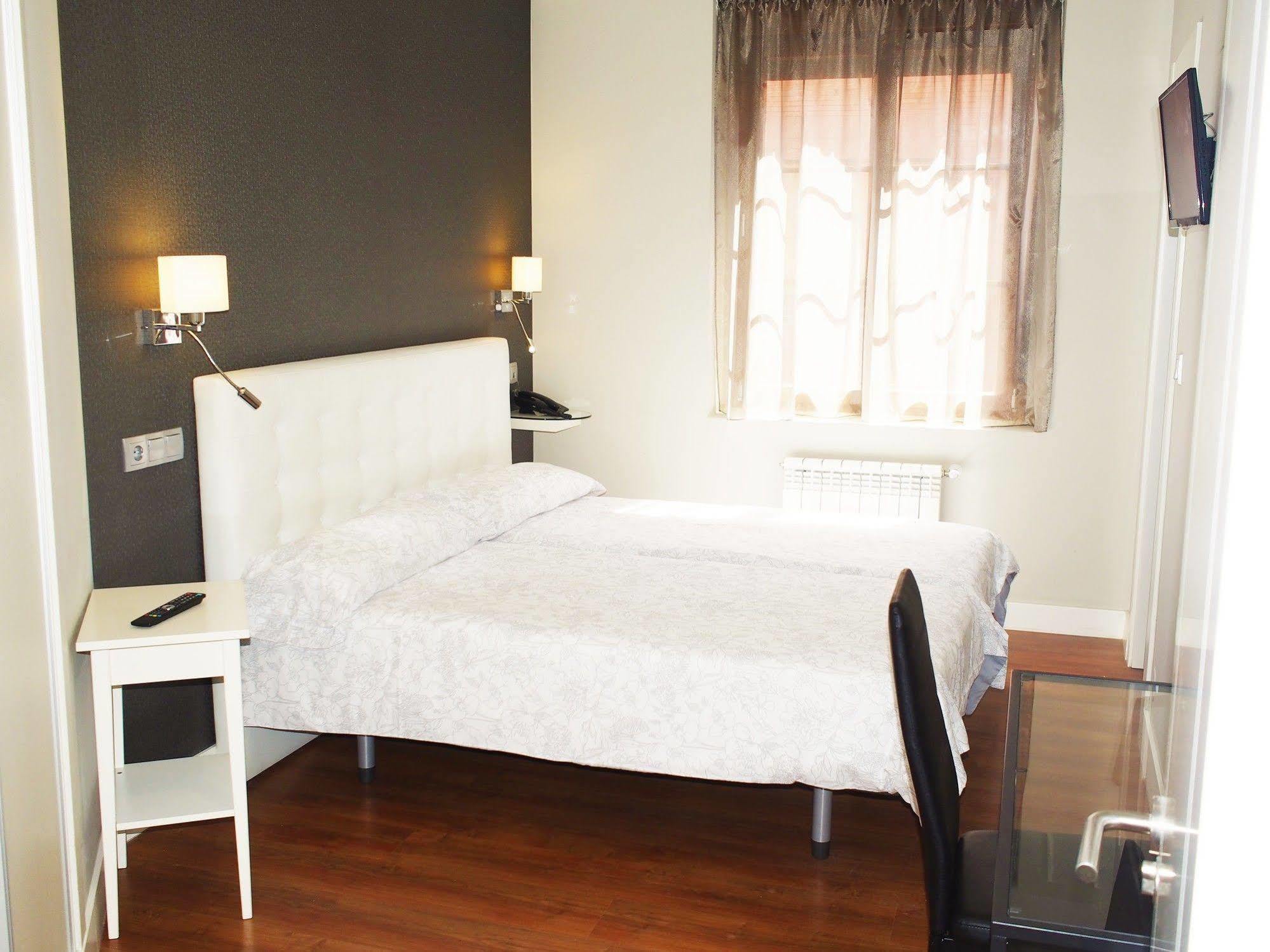 Hotel Rosal اوفيدو المظهر الخارجي الصورة