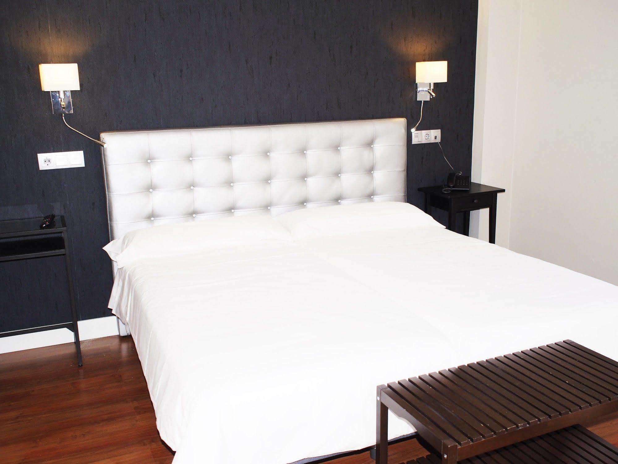 Hotel Rosal اوفيدو المظهر الخارجي الصورة