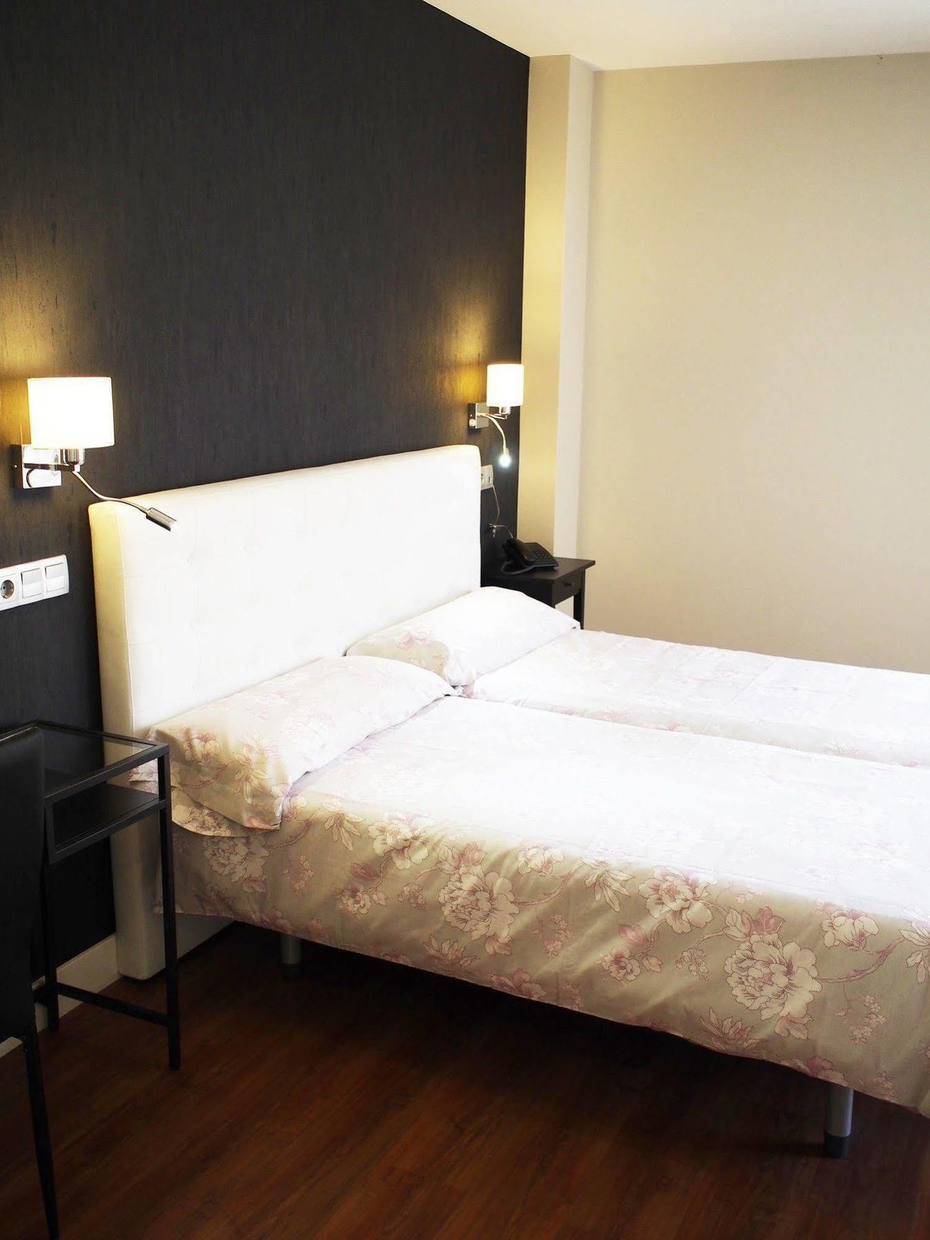 Hotel Rosal اوفيدو المظهر الخارجي الصورة